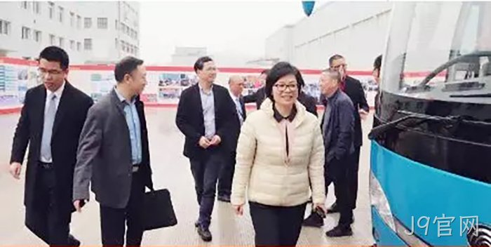 市委常委、统战部长施艾珠一行到J9官网调研 市委常委、统战部长施艾珠一行到J9官网调研