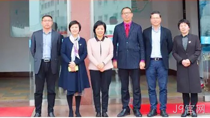 市委常委、统战部长施艾珠一行到J9官网调研 市委常委、统战部长施艾珠一行到J9官网调研
